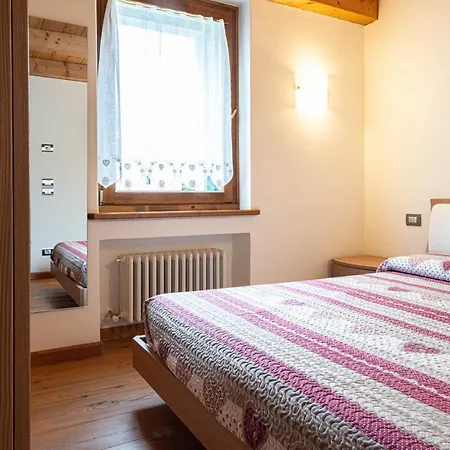 Apartment Mansarda 4 Posti Letto In A Borca Di Cadore Villanova (Belluno)